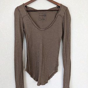 We The Free, Free People - Long Sleeved T-Shirt, Size S/P Light Brown